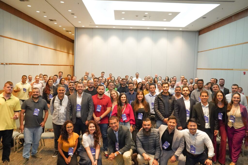 Participantes de um workshop de pricing da Quantiz reunidos na sala do evento